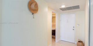 5401 Collins Avenue 5401 Collins Avenue Gallery 1