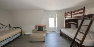 137 S Berkley Square Gallery 30