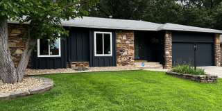 Spacious 6 Bed, 3 Bath Home with Stone Fireplace & Updated Interior Available? Gallery 1