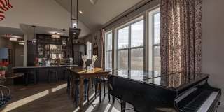 Queens Gate Gallery 21