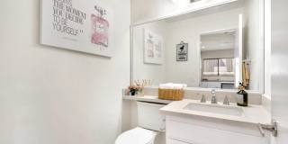 Exclusive Corona Del Mar Condo Gallery 12