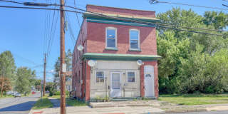 137 Shoemaker Street Gallery 1