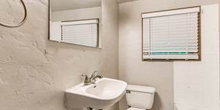 Unique with a Artsy Flare    2 Bed/1.5 Bath in Edgemere Park $995/month! Gallery 26
