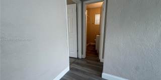 2300 Douglas St Gallery 8