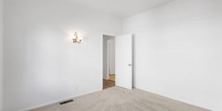 1087 Park Ave | 2 bedroom | 1 bath | Lower duplex 1087 Park Ave | 2 bedroom | 1 bath | Lower duplex Gallery 20