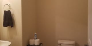 Beautiful 3 bedrooms 2.5 baths townhouse with 1 car garage in Tuscany Place Gallery 9