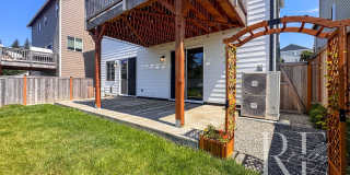 Spacious 5-Bedroom Home with Modern Layout, Natural Light & Park Access Gallery 18