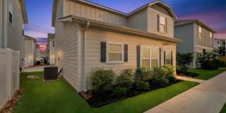 Clean & Modern Townhome with No Carpet and Lawn Service Included Gallery 1