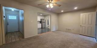 Cute 4 bedroom home in Shawnee Gallery 6