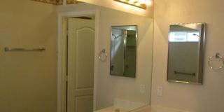 Unfurnished, 1-year long-term rental Gallery 10