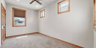 1694 GRUENE VINEYARD CROSSING Gallery 25