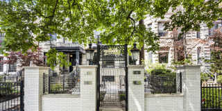 2522 North Burling Street Gallery 3