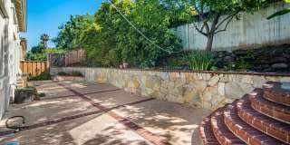 Highly Desirable Executive Home: 4 Bedrooms, 3 Bathrooms of Luxury Living Gallery 23