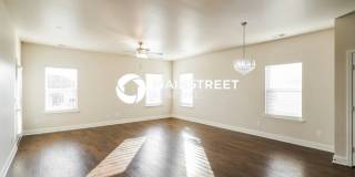 1009 Ellington Drive Gallery 3