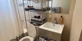 Updated 2BD Duplex | Edgewater Location Gallery 7