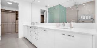 151 N Seabreeze Blvd Gallery 26