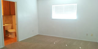 5725 Crestmore - 2/Bed 2/Bath - $1000/month Gallery 8