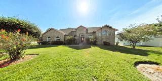 Renovated and Spacious 4-bedroom, 2-bathroom Home in the Heart of Orlando! Gallery 1