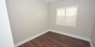 3006 VINE STREET Gallery 29