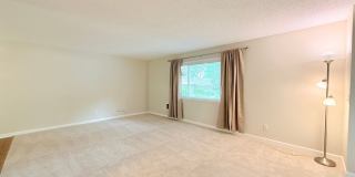 Super Cute 2 Bedroom Condo in Tigard!!! Water, Sewer and Garbage Included!!! Gallery 8
