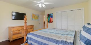 6130 Francis Street Gallery 17