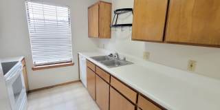 BRICK HOME NEAR HOSPTIAL AND CANNON ACCESS Gallery 4