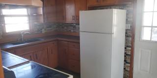 3 bd, 2 ba house NE Columbia, 2nd living room downstairs, fenced, w/d included Gallery 7