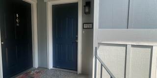 Blue Heron Townhome - Split Level 2 Bedroom located near Winslow Gallery 6