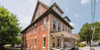 315 S QUEEN Street Gallery 1