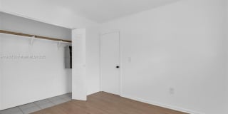 2809 SW 23rd Ter Gallery 9
