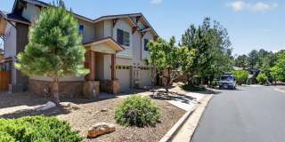 Gorgeous townhome near NAU Gallery 37
