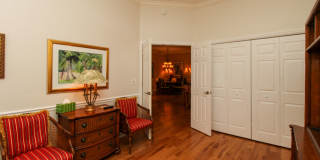 ** THE VINEYARDS SEASONAL ** 2 BED PLUS A DEN\2 BATH 2ND FLOOR COACH HOME READY FOR YOU ** VACATION READY HOME ** Gallery 34