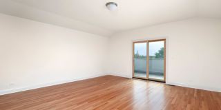 4 Bedroom, 3 Bathroom Impressive Lincoln Park Duplex Gallery 14