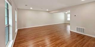 COMING SOON: Beautifully Updated 2/2.5 Townhome Near Truist Park Gallery 8