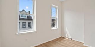 Newly renovated 2 Bed, 1 Bath w/ Bonus Room, Central AC, Laundry - Available September 5th! Gallery 16