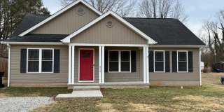 One Level 3 Bedroom 2 Bath Home in Hollins Area Gallery 1