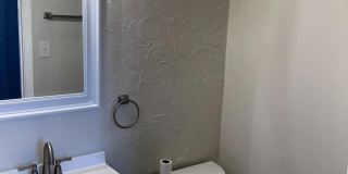 104 KING Street Gallery 7