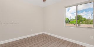 811 NW 3rd Ave Gallery 13