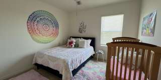 976 Trinity Street Gallery 22