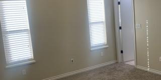 Remodeled 3 Bedroom near Moore Gallery 33