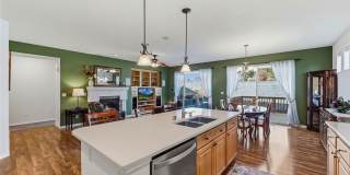 Spacious 2Br in Trilogy at Redmond Ridge 55+ Community Gallery 14