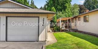 Well Maintained 55+ Condo with Fenced Yard Gallery 1