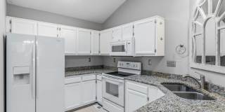 3909 King Edward Court Gallery 11