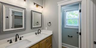 807 Cherokee Ave Unit A **Move In Special!** Gallery 14