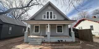 $750 - Studio / 1 bath - Beautiful newly renovated Multi-family home located in Delano Gallery 1