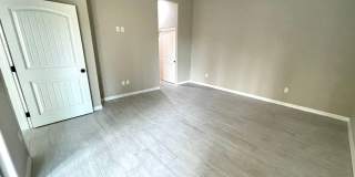 Beautiful 3 Bedroom Home on Desert Lakes Golf Course! Gallery 31