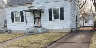 3 bedroom Fully renovated Westside Bungalow Gallery 1