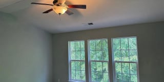 Room in 3 Bedroom Home at Dunford St Gallery 13