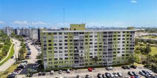 4400 Hillcrest Dr Gallery 1