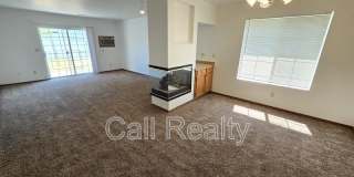 5205 S Smith Ct Gallery 3